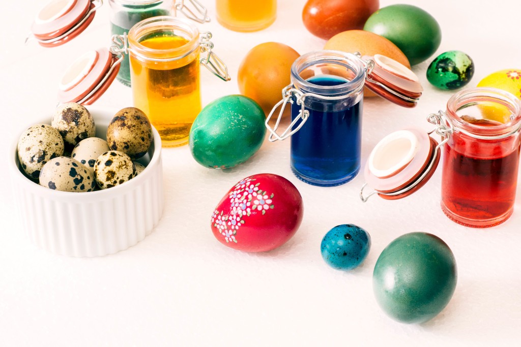 Farbanje jaja za Vaskrs: Ove godine koristite samo boje iz prirode