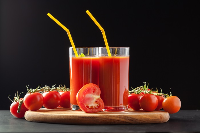 Zašto je dobro da pijete sok od paradajza