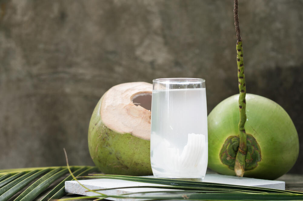 Kokosova voda podmlađuje i vraća snagu