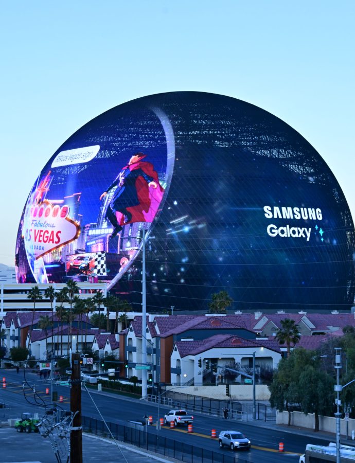 Samsung otvara portal ka novim mobilnim AI mogućnostima u Las Vegasu-na kružnom ekranu dvorane Sfera pred događaj Unpacked 2024